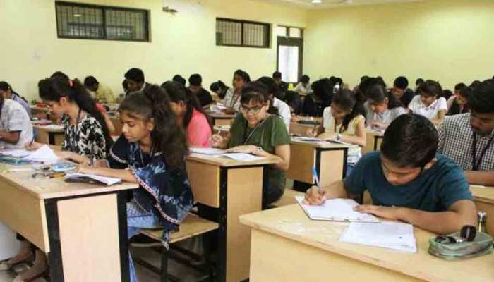 कोरोना वायरस के चलते JEE Main के बाद नीट की परीक्षा भी टली, जानिए अब कब होगा एग्जाम? कोरोना वायरस के चलते JEE Main के बाद नीट की परीक्षा भी टली, जानिए अब कब होगा एग्जाम?