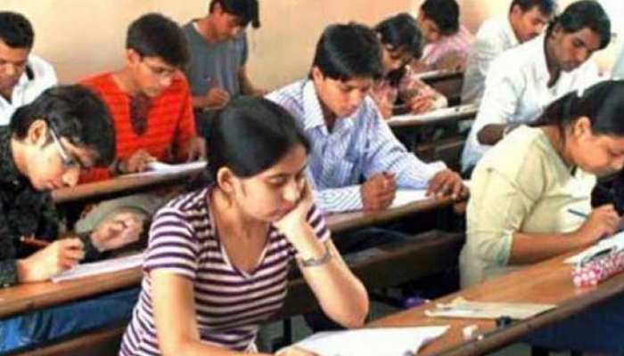 Lockdown: छात्रों को नहीं होगी कोई परेशानी, DM ने कोचिंग संचालकों को दिए निर्देश Lockdown: छात्रों को नहीं होगी कोई परेशानी, DM ने कोचिंग संचालकों को दिए निर्देश