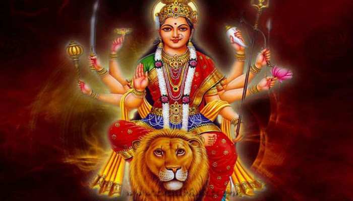 कैसे पहुंचती है मां भगवती तक हमारी पूजा? मां ने शेर को क्यों बनाया अपना वाहन कैसे पहुंचती है मां भगवती तक हमारी पूजा? मां ने शेर को क्यों बनाया अपना वाहन