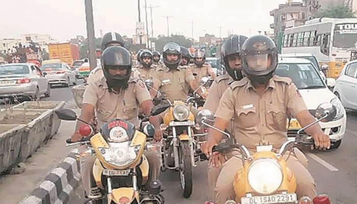 दिल्ली लॉकडाउन: दिल्ली पुलिस ने की COVID-19 पेट्रोलिंग यूनिट की शुरुआत दिल्ली लॉकडाउन: दिल्ली पुलिस ने की COVID-19 पेट्रोलिंग यूनिट की शुरुआत