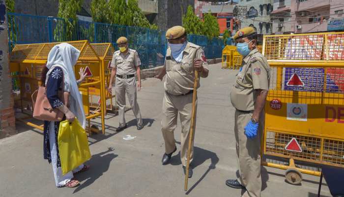 दिल्ली में 43 हुए कोरोना के हॉटस्पॉट, इस इलाके में हैं सबसे ज्यादा कोरोना प्रभावित क्षेत्र दिल्ली में 43 हुए कोरोना के हॉटस्पॉट, इस इलाके में हैं सबसे ज्यादा कोरोना प्रभावित क्षेत्र