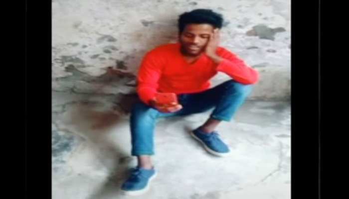 क्या टिकटॉक पर लाइक न मिलने से नोएडा में नौजवान ने कर ली खुदकुशी, सामने आएगा एक सवाल में छिपा मौत का राज? क्या टिकटॉक पर लाइक न मिलने से नोएडा में नौजवान ने कर ली खुदकुशी, सामने आएगा एक सवाल में छिपा मौत का राज?