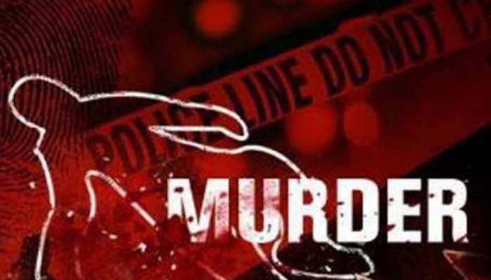बेटे ने मास्क पहनने से किया इनकार, पिता ने गला घोंटा; पुलिस से बोला- मुझे गिरफ्तार कर लीजिए बेटे ने मास्क पहनने से किया इनकार, पिता ने गला घोंटा; पुलिस से बोला- मुझे गिरफ्तार कर लीजिए