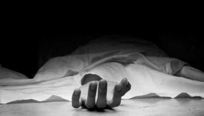 ସୁରତରୁ ଫେରୁଥିବା ବେଳେ ପ୍ରବାସୀଙ୍କ ମୃତ୍ୟୁ, ଛତିଶଗଡ଼ ପାଖରେ ଅଟକି ରହିଛି ବସ ସୁରତରୁ ଫେରୁଥିବା ବେଳେ ପ୍ରବାସୀଙ୍କ ମୃତ୍ୟୁ, ଛତିଶଗଡ଼ ପାଖରେ ଅଟକି ରହିଛି ବସ