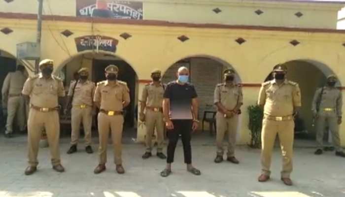 जौनपुर: दहेज विवाद में पिता ने 4 वर्षीय बेटे के सामने गर्भवती पत्नी को मारी गोली, महिला की मौत जौनपुर: दहेज विवाद में पिता ने 4 वर्षीय बेटे के सामने गर्भवती पत्नी को मारी गोली, महिला की मौत