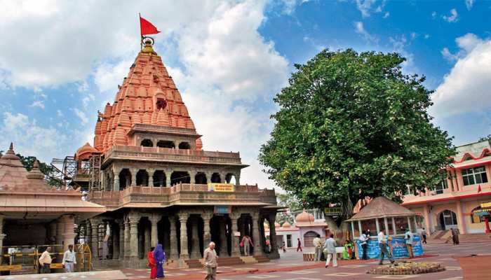 उज्जैन: लॉकडाउन में आर्थिक संकट से जूझ रहा महाकालेश्वर मंदिर प्रशासन, खर्च निकालना हुआ मुश्किल उज्जैन: लॉकडाउन में आर्थिक संकट से जूझ रहा महाकालेश्वर मंदिर प्रशासन, खर्च निकालना हुआ मुश्किल