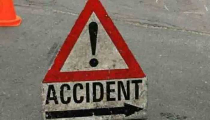 श्रीगंगानगर: पुलिस गाड़ी और क्रेन ट्रॉली का बड़ा हादसा टला, 1 श्रमिक की मौत श्रीगंगानगर: पुलिस गाड़ी और क्रेन ट्रॉली का बड़ा हादसा टला, 1 श्रमिक की मौत