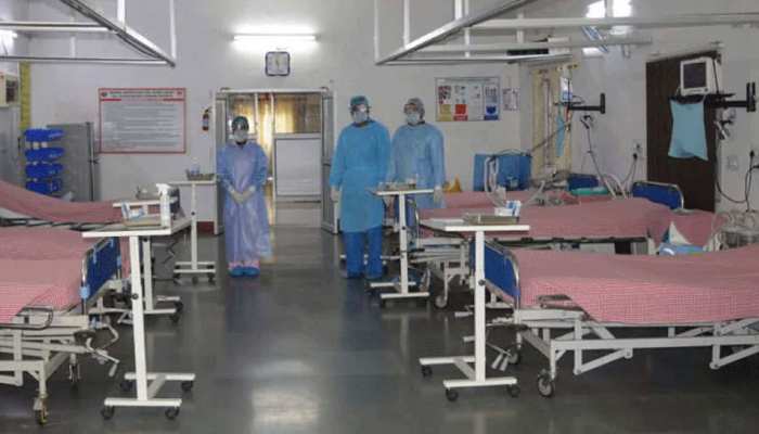 उज्जैन में 60 साल के पार हर व्यक्ति की होगी जांच, क्वारंटीन सेंटर में बंटेगा काढ़ा उज्जैन में 60 साल के पार हर व्यक्ति की होगी जांच, क्वारंटीन सेंटर में बंटेगा काढ़ा