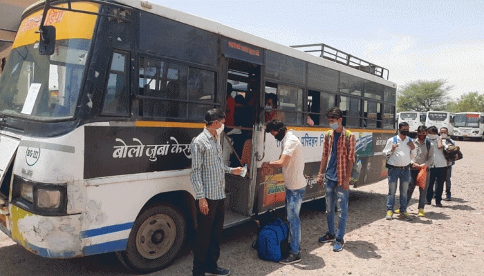 पैदल रवाना हुए श्रमिकों के लिए जोधपुर पुलिस की पहल, बस से भिजवाया घर पैदल रवाना हुए श्रमिकों के लिए जोधपुर पुलिस की पहल, बस से भिजवाया घर