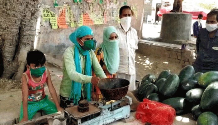 फलों की रेहड़ी लगाकर जीवनयापन कर रहीं अनाथ बहनें, तपोवन चाइल्डलाइन ने दिया सहारा फलों की रेहड़ी लगाकर जीवनयापन कर रहीं अनाथ बहनें, तपोवन चाइल्डलाइन ने दिया सहारा