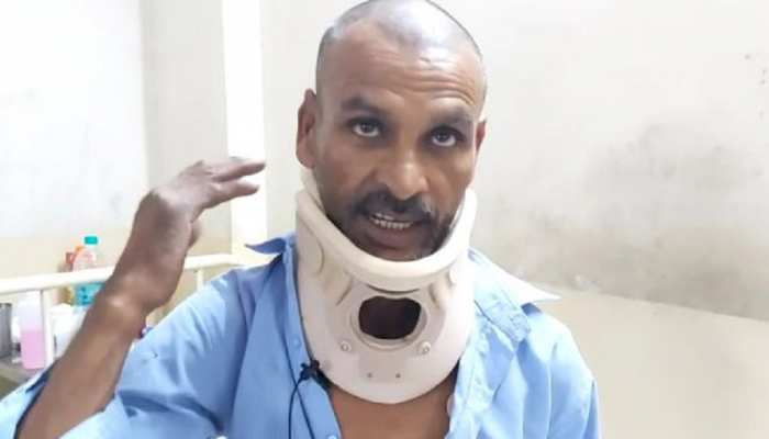 जयपुर: बिस्तर पर पड़ा मरीज गर्दन के जटिल ऑपरेशन के 6 घंटे बाद ही चलने लगा जयपुर: बिस्तर पर पड़ा मरीज गर्दन के जटिल ऑपरेशन के 6 घंटे बाद ही चलने लगा