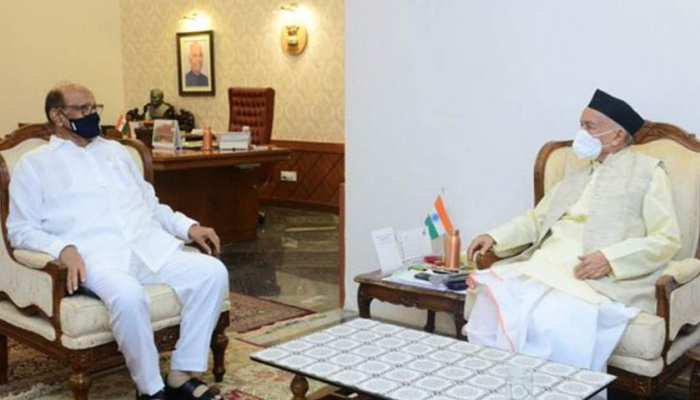 आखिर क्यों एक बार फिर डोल रहा है उद्धव ठाकरे का 'इंद्रासन'? आखिर क्यों एक बार फिर डोल रहा है उद्धव ठाकरे का 'इंद्रासन'?
