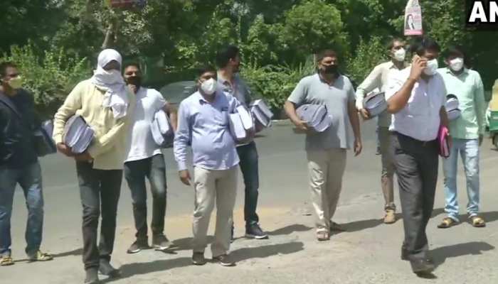 साकेत कोर्ट में 20 देश के 83 जमातियों के खिलाफ चार्जशीट दायर साकेत कोर्ट में 20 देश के 83 जमातियों के खिलाफ चार्जशीट दायर