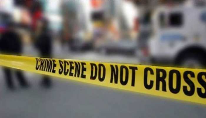 दिल्ली के चाणक्यपुरी में IRS ऑफिसर ने की आत्महत्या, छानबीन में पुलिस जुटी दिल्ली के चाणक्यपुरी में IRS ऑफिसर ने की आत्महत्या, छानबीन में पुलिस जुटी