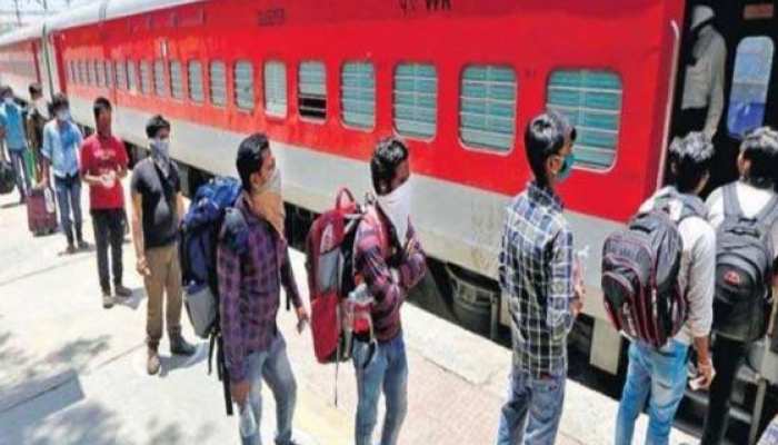 अब रेलवे से ममता सरकार की तनातनी, कहा-रेलवे के कारण असुविधा हो रही है अब रेलवे से ममता सरकार की तनातनी, कहा-रेलवे के कारण असुविधा हो रही है
