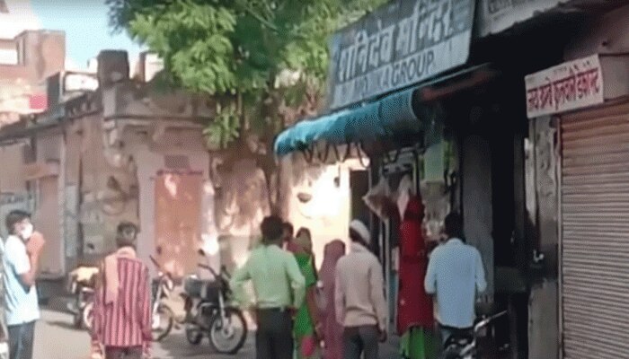 कोरोना काल में भी राजस्थान में खुले कई धार्मिक स्थल, दर्शनों के लिए लगी भीड़ कोरोना काल में भी राजस्थान में खुले कई धार्मिक स्थल, दर्शनों के लिए लगी भीड़