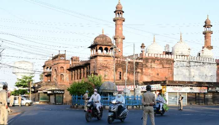 MP: कंटेनमेंट एरिया में 30 जून लॉकडाउन, बाकी सभी स्थानों पर अनलॉकिंग शुरू MP: कंटेनमेंट एरिया में 30 जून लॉकडाउन, बाकी सभी स्थानों पर अनलॉकिंग शुरू