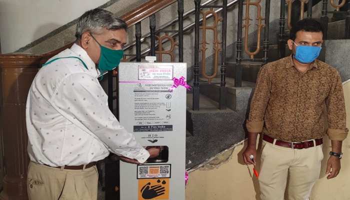 राजस्थान यूनिवर्सिटी ने छात्रों की सुरक्षा को लेकर उठाया ये बड़ा कदम राजस्थान यूनिवर्सिटी ने छात्रों की सुरक्षा को लेकर उठाया ये बड़ा कदम