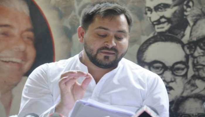 नीतीश ने बिहार के लोगों को मुसीबत की घड़ी में छोड़ दिया: तेजस्वी यादव नीतीश ने बिहार के लोगों को मुसीबत की घड़ी में छोड़ दिया: तेजस्वी यादव