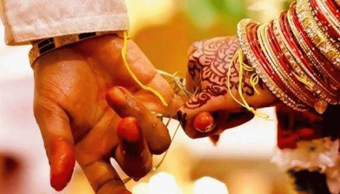 ऐसा क्या हुआ कि शादी की पहली रात पति ने कर दी पत्नी की हत्या, फिर खुद फांसी पर लटका ऐसा क्या हुआ कि शादी की पहली रात पति ने कर दी पत्नी की हत्या, फिर खुद फांसी पर लटका