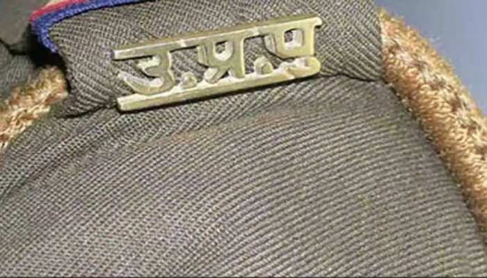 प्रयागराज: लापरवाह और भ्रष्ट पुलिसकर्मियों पर गिराई SSP सत्यार्थ अनिरुद्ध ने गाज, 3 सस्पेंड प्रयागराज: लापरवाह और भ्रष्ट पुलिसकर्मियों पर गिराई SSP सत्यार्थ अनिरुद्ध ने गाज, 3 सस्पेंड