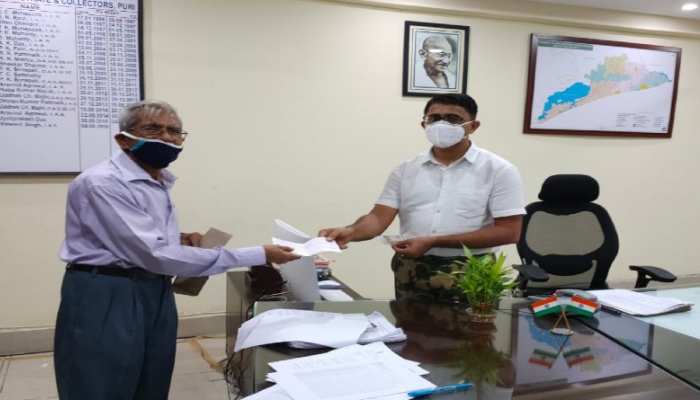 ସଙ୍କଟ ସମୟରେ ସହାୟତାର ହାତ ବଢ଼ାଇଲେ ଏହି ଅବସରପ୍ରାପ୍ତ IAS ଅଧିକାରୀ ସଙ୍କଟ ସମୟରେ ସହାୟତାର ହାତ ବଢ଼ାଇଲେ ଏହି ଅବସରପ୍ରାପ୍ତ IAS ଅଧିକାରୀ