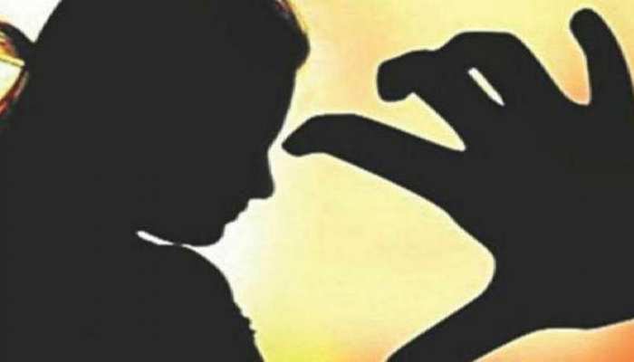 मथुरा: नाबालिग लड़की के अपहरण में पुलिसिया कार्रवाई नहीं होने से क्षुब्ध पिता ने दी जान मथुरा: नाबालिग लड़की के अपहरण में पुलिसिया कार्रवाई नहीं होने से क्षुब्ध पिता ने दी जान
