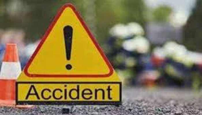 आगरा: लखनऊ एक्सप्रेस वे ट्रक और बस की टक्कर, हादसे में ट्रक ड्राइवर की मौत, बस खाई में गिरी आगरा: लखनऊ एक्सप्रेस वे ट्रक और बस की टक्कर, हादसे में ट्रक ड्राइवर की मौत, बस खाई में गिरी