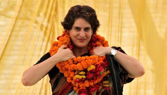 आगरा: कोरोना से मौतों के आंकड़े को लेकर विवादों में घिरीं प्रियंका गांधी, FIR दर्ज करने की उठी मांग आगरा: कोरोना से मौतों के आंकड़े को लेकर विवादों में घिरीं प्रियंका गांधी, FIR दर्ज करने की उठी मांग