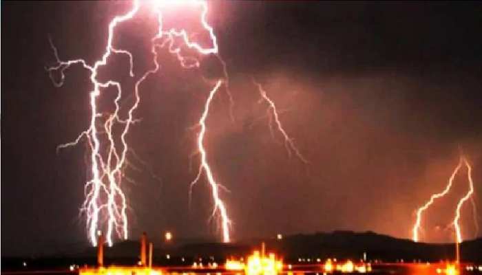 22 people lost thier lives from thunderstorms in bihar | बिहार में आकाशीय  बिजली का कहर, 24 घंटे में 22 लोगों की मौत | Hindi News, खबरें हट के