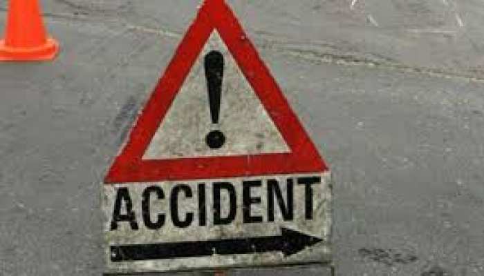 UP में हादसों का शुक्रवार: वाराणसी में Pickup पलटी, रामपुर में मजदूरों से भरी बोलेरो ट्रैक्टर से भिड़ी UP में हादसों का शुक्रवार: वाराणसी में Pickup पलटी, रामपुर में मजदूरों से भरी बोलेरो ट्रैक्टर से भिड़ी