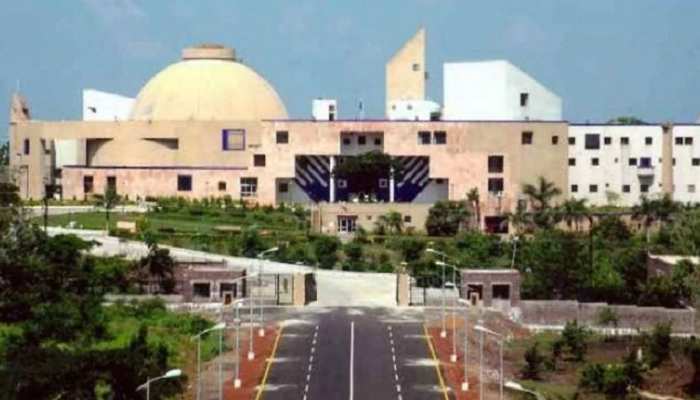 MP: उपचुनाव से पहले भाजपा को बड़ा झटका, 600 कार्यकर्ताओं ने थामा कांग्रेस का हाथ