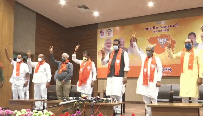 गुजरात: राज्यसभा चुनाव से कांग्रेस छोड़ने वाले 5 पूर्व विधायकों ने थामा BJP का दामन गुजरात: राज्यसभा चुनाव से कांग्रेस छोड़ने वाले 5 पूर्व विधायकों ने थामा BJP का दामन