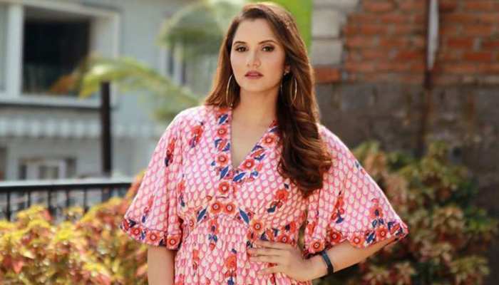 इस मशहूर फैशन मैगजीन की कवर गर्ल बनी टेनिस स्टार सानिया मिर्जा, देखिए तस्वीर इस मशहूर फैशन मैगजीन की कवर गर्ल बनी टेनिस स्टार सानिया मिर्जा, देखिए तस्वीर