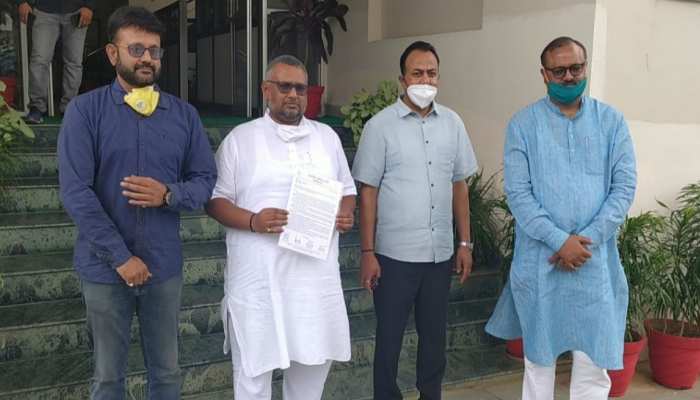 लातेहार में BJP नेता की हत्या के बाद DGP से मिले पार्टी के नेता, की दोषियों की गिरफ्तारी की मांग लातेहार में BJP नेता की हत्या के बाद DGP से मिले पार्टी के नेता, की दोषियों की गिरफ्तारी की मांग