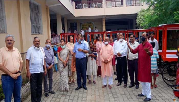 सेवा भारती चला रही स्वावलंबन योजना कार्यक्रम, बेरोजगारों को किया ठेला वितरण सेवा भारती चला रही स्वावलंबन योजना कार्यक्रम, बेरोजगारों को किया ठेला वितरण