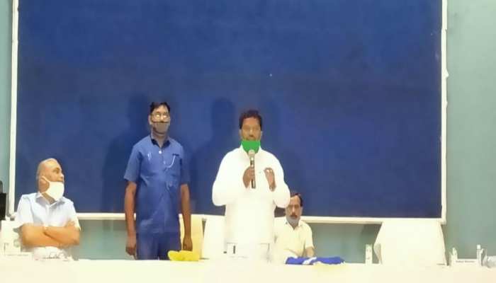 Jharkhand 10th Result 2020: शिक्षा मंत्री ने कहा- पूरी जांच के बाद जारी की जाएगी टापर्स लिस्ट Jharkhand 10th Result 2020: शिक्षा मंत्री ने कहा- पूरी जांच के बाद जारी की जाएगी टापर्स लिस्ट