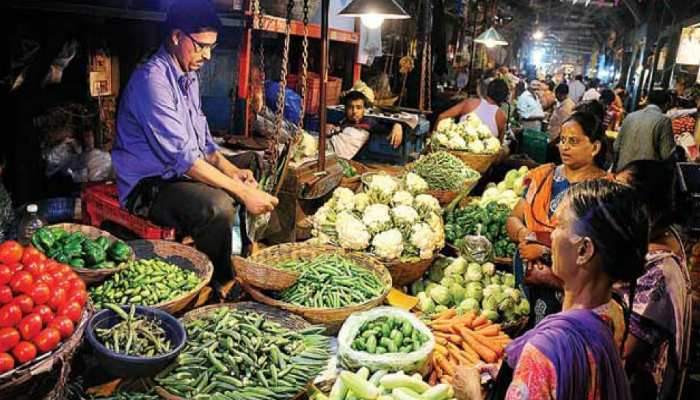 रांची में आसमान छू रहे सब्जियों के दाम, बारिश के कारण हुई रेट में बेतहाशा वृद्धि रांची में आसमान छू रहे सब्जियों के दाम, बारिश के कारण हुई रेट में बेतहाशा वृद्धि