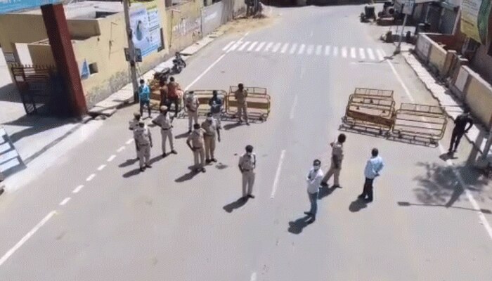 कोरोना से निपटने के लिए गजसिंहपुर प्रशासन ने उठाया यह कदम, रहें सतर्क कोरोना से निपटने के लिए गजसिंहपुर प्रशासन ने उठाया यह कदम, रहें सतर्क