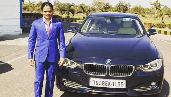 अपनी BMW कार को बेचने के लिए क्यों मजबूर हुईं एथलीट दुती चंद? जानिए असली वजह अपनी BMW कार को बेचने के लिए क्यों मजबूर हुईं एथलीट दुती चंद? जानिए असली वजह