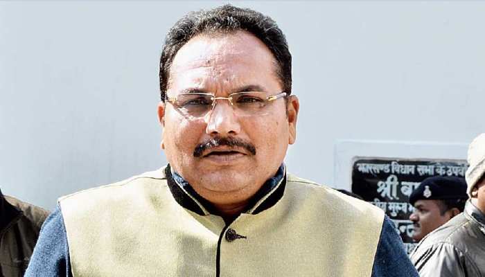 झारखंड: प्रदीप यादव बोले-सोशल डिस्टेंसिंग ही कोरोना से बचाव, भीड़ में जाने से बचे लोग झारखंड: प्रदीप यादव बोले-सोशल डिस्टेंसिंग ही कोरोना से बचाव, भीड़ में जाने से बचे लोग