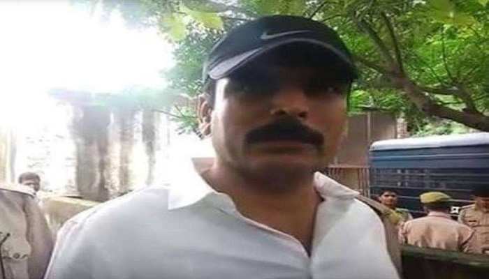 UP पुलिस के ऑपरेशन क्लीन से खौफ में अपराधी, गैंगस्टर की पत्नी ने कोर्ट से मांगी सुरक्षा UP पुलिस के ऑपरेशन क्लीन से खौफ में अपराधी, गैंगस्टर की पत्नी ने कोर्ट से मांगी सुरक्षा