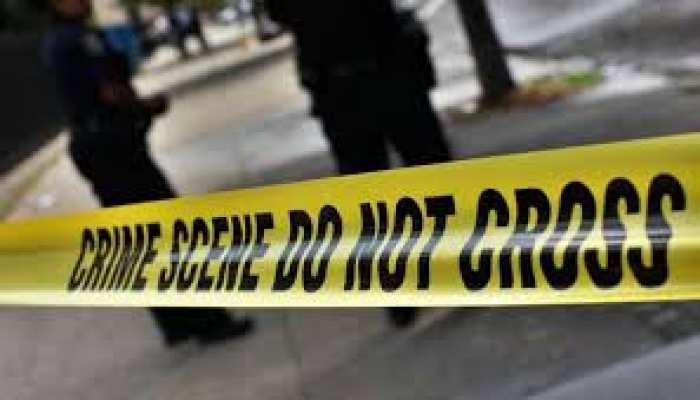 मेरठ मां-बेटी हत्याकांड: पुलिस से मुठभेड़ के दौरान पकड़ा गया आरोपी शमशाद मेरठ मां-बेटी हत्याकांड: पुलिस से मुठभेड़ के दौरान पकड़ा गया आरोपी शमशाद