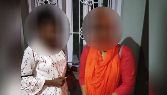 रांची के पॉश इलाके में चल रहा था ऑनलाइन सेक्स रैकेट, विदेशी महिला सहित 4 अरेस्ट रांची के पॉश इलाके में चल रहा था ऑनलाइन सेक्स रैकेट, विदेशी महिला सहित 4 अरेस्ट