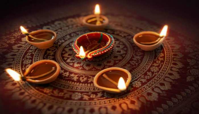 झारखंड: 5 अगस्त को दीयों की रोशनी से जगमगा उठेंगे रांची के मंदिर, ये है वजह... झारखंड: 5 अगस्त को दीयों की रोशनी से जगमगा उठेंगे रांची के मंदिर, ये है वजह...