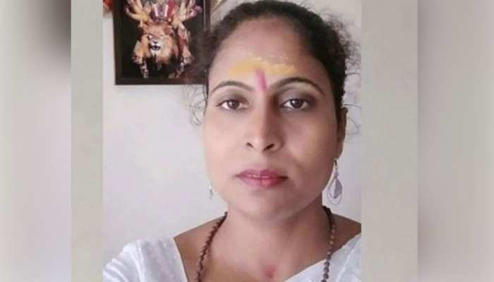 भोजपुरी अभिनेत्री अनुपमा पाठक के सुसाइड मामले में दर्ज हुई FIR, जानिए किस पर है आरोप भोजपुरी अभिनेत्री अनुपमा पाठक के सुसाइड मामले में दर्ज हुई FIR, जानिए किस पर है आरोप