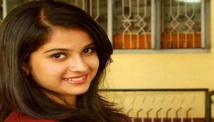 Sushant Singh Rajput Death Case: ମୃତ୍ୟୁ ପୂର୍ବରୁ ବନ୍ଧୁଙ୍କ ସହ ୪୫ ମିନିଟ କଥା ହୋଇଥିଲେ ସୁଶାନ୍ତ ସିଂହ ରାଜପୁତଙ୍କ ପୂର୍ବତନ ମ୍ୟାନେଜର Disha Salian Sushant Singh Rajput Death Case: ମୃତ୍ୟୁ ପୂର୍ବରୁ ବନ୍ଧୁଙ୍କ ସହ ୪୫ ମିନିଟ କଥା ହୋଇଥିଲେ ସୁଶାନ୍ତ ସିଂହ ରାଜପୁତଙ୍କ ପୂର୍ବତନ ମ୍ୟାନେଜର Disha Salian