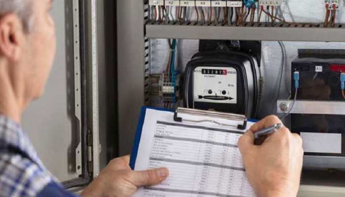 कोरोना काल:UP में बिजली दरों को कम करने की उठी मांग,प्रियंका गांधी ने भी किया समर्थन