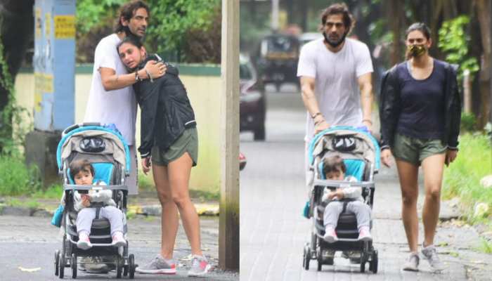 PICS: परिवार के साथ मुंबई की सड़कों पर SPOT हुए अर्जुन रामपाल