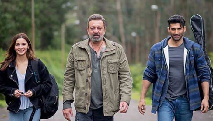 Sadak 2 Movie Review: संजय दत्त ने बचाई महेश भट्ट की फिल्म की लाज Sadak 2 Movie Review: संजय दत्त ने बचाई महेश भट्ट की फिल्म की लाज